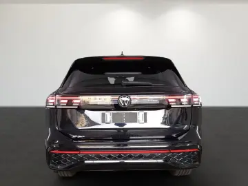 Tiguan 2.0 TDI 4 Motion R-Line AHK. Navi. Panora