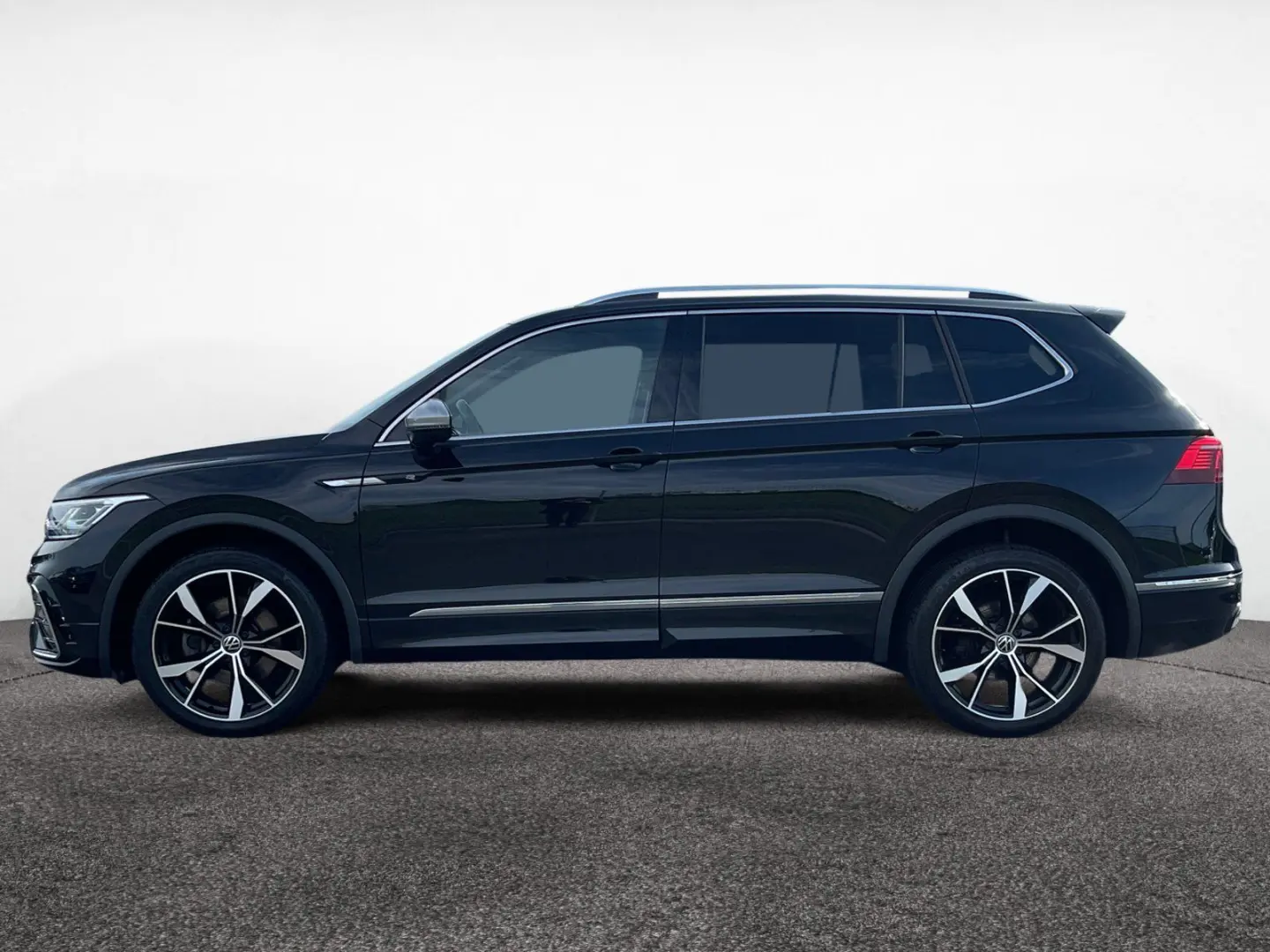Tiguan Allspace R-Line 4Mo TSI DSG|20