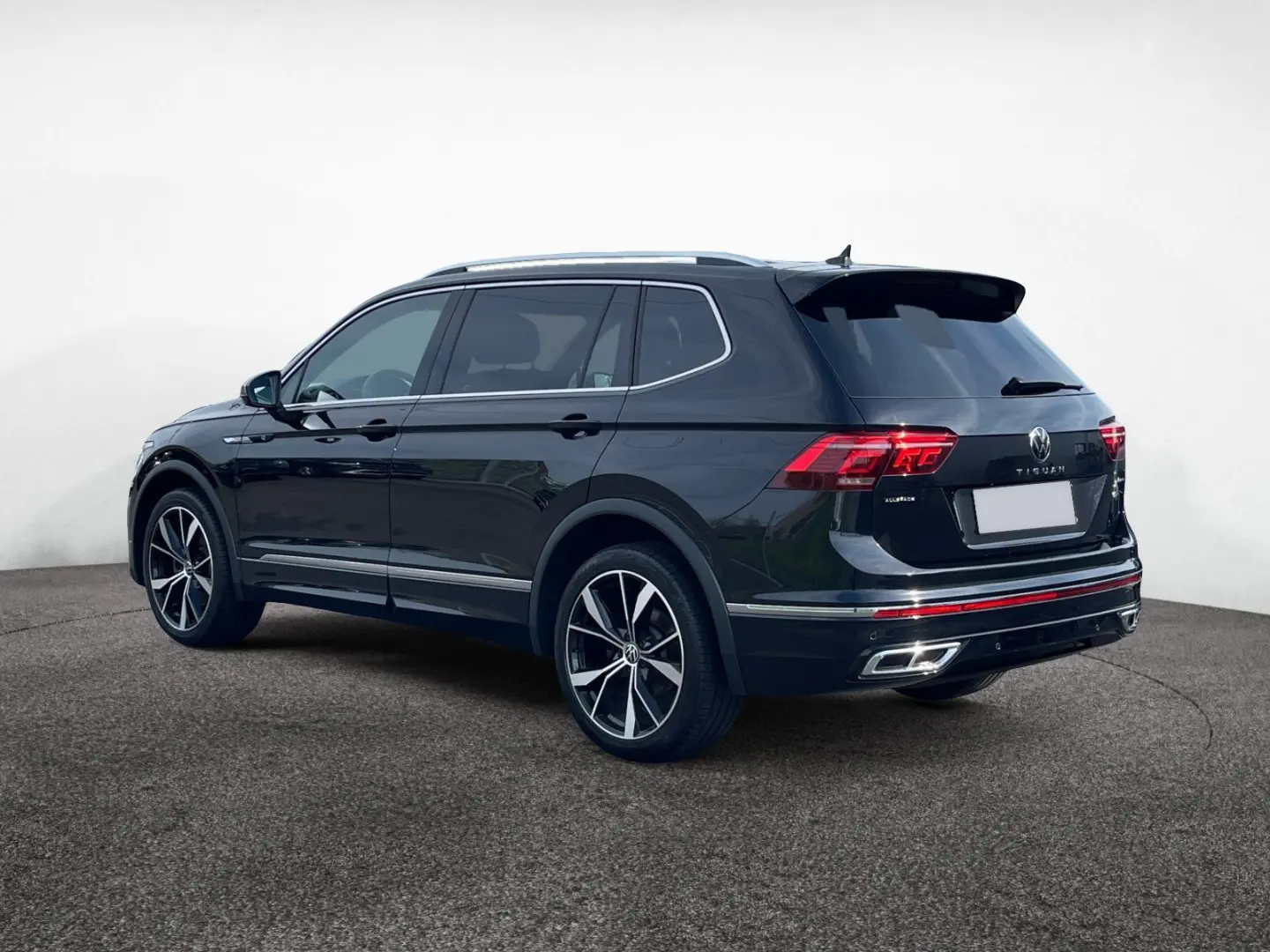 Tiguan Allspace R-Line 4Mo TSI DSG|20