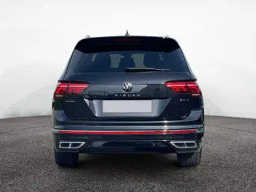 Tiguan Allspace R-Line 4Mo TSI DSG|20