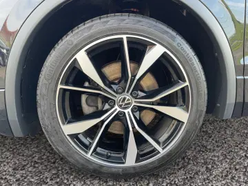 Tiguan Allspace R-Line 4Mo TSI DSG|20