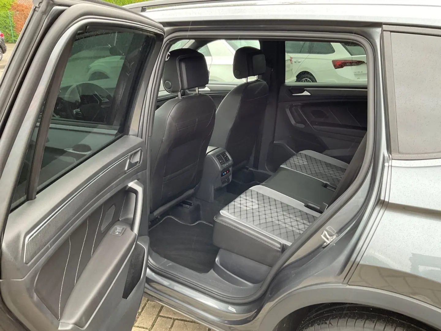 Tiguan Allspace 2.0 TDI DSG 4M R Line,360°Kamera