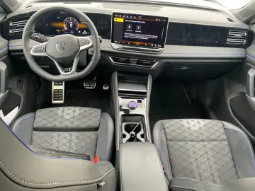 Tiguan R-Line 2,0 TDI DSG 4M+Navi+Pano+ACC+AHK