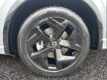 Tiguan R-Line 4Mo. TDI DSG|PANO|eHECK|BLACKSTYLE