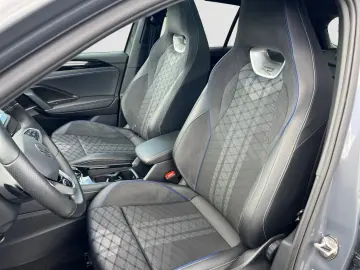 Tiguan R-Line 4Motion TDI DSG|20