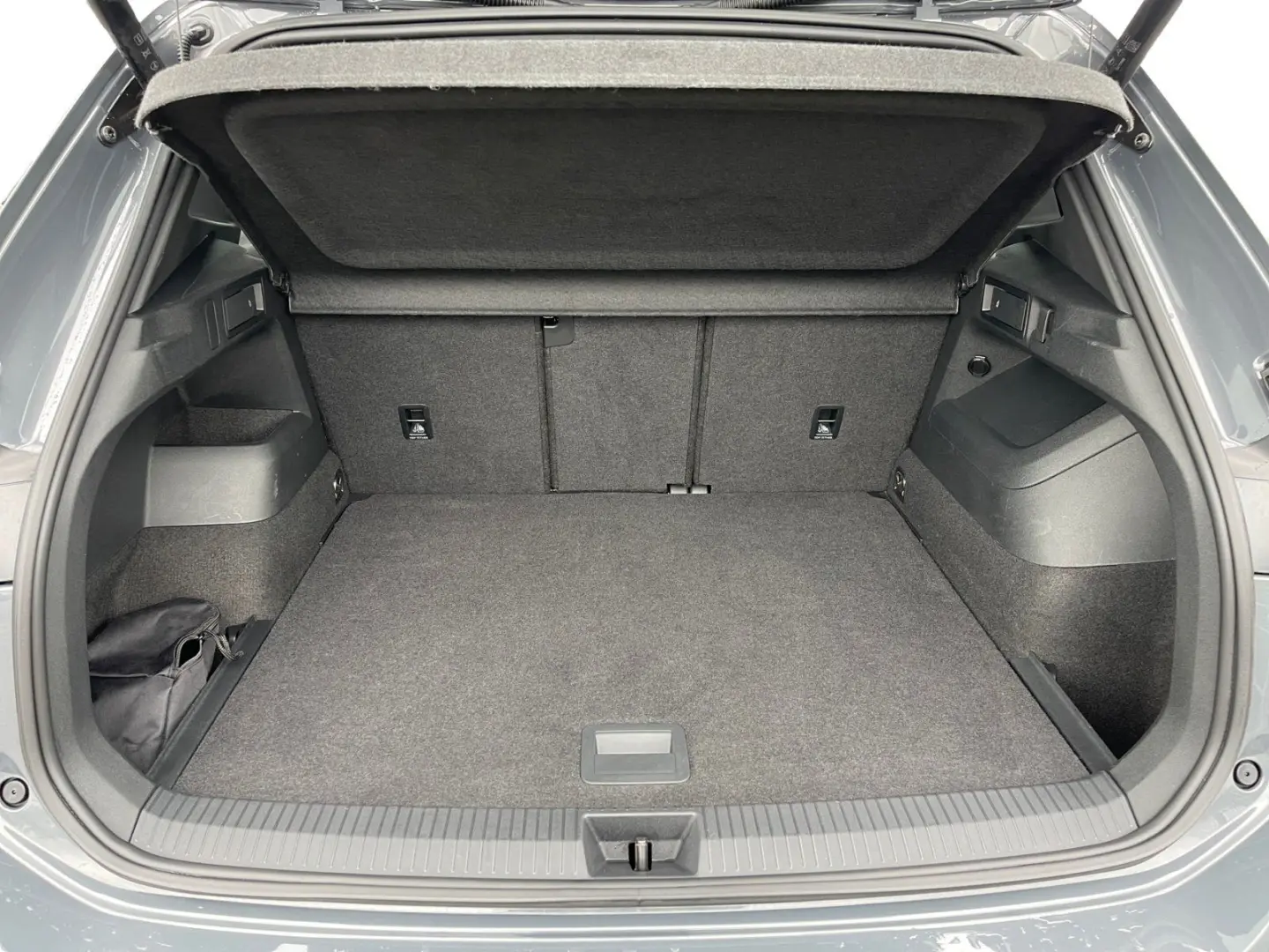 Tiguan R-Line 4Mo. TDI DSG|PANO|eHECK|BLACKSTYLE