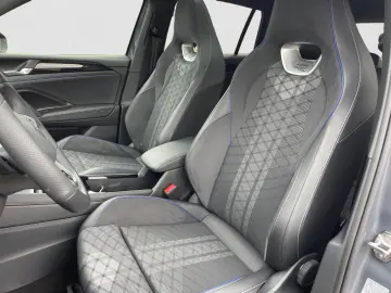 Tiguan R-Line 4Mo. TDI DSG|PANO|eHECK|BLACKSTYLE