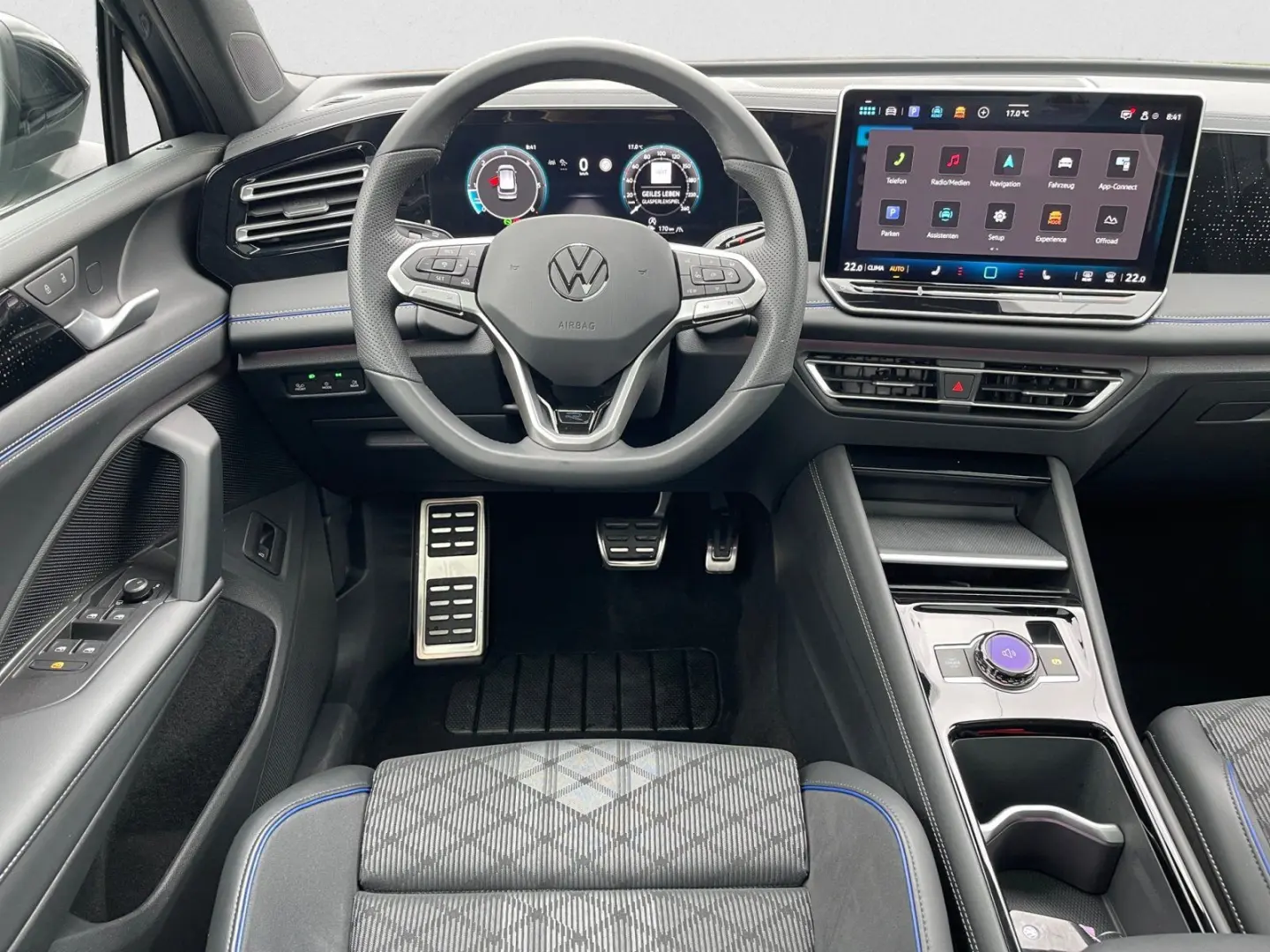 Tiguan R-Line 4Mo. TDI DSG|PANO|eHECK|BLACKSTYLE