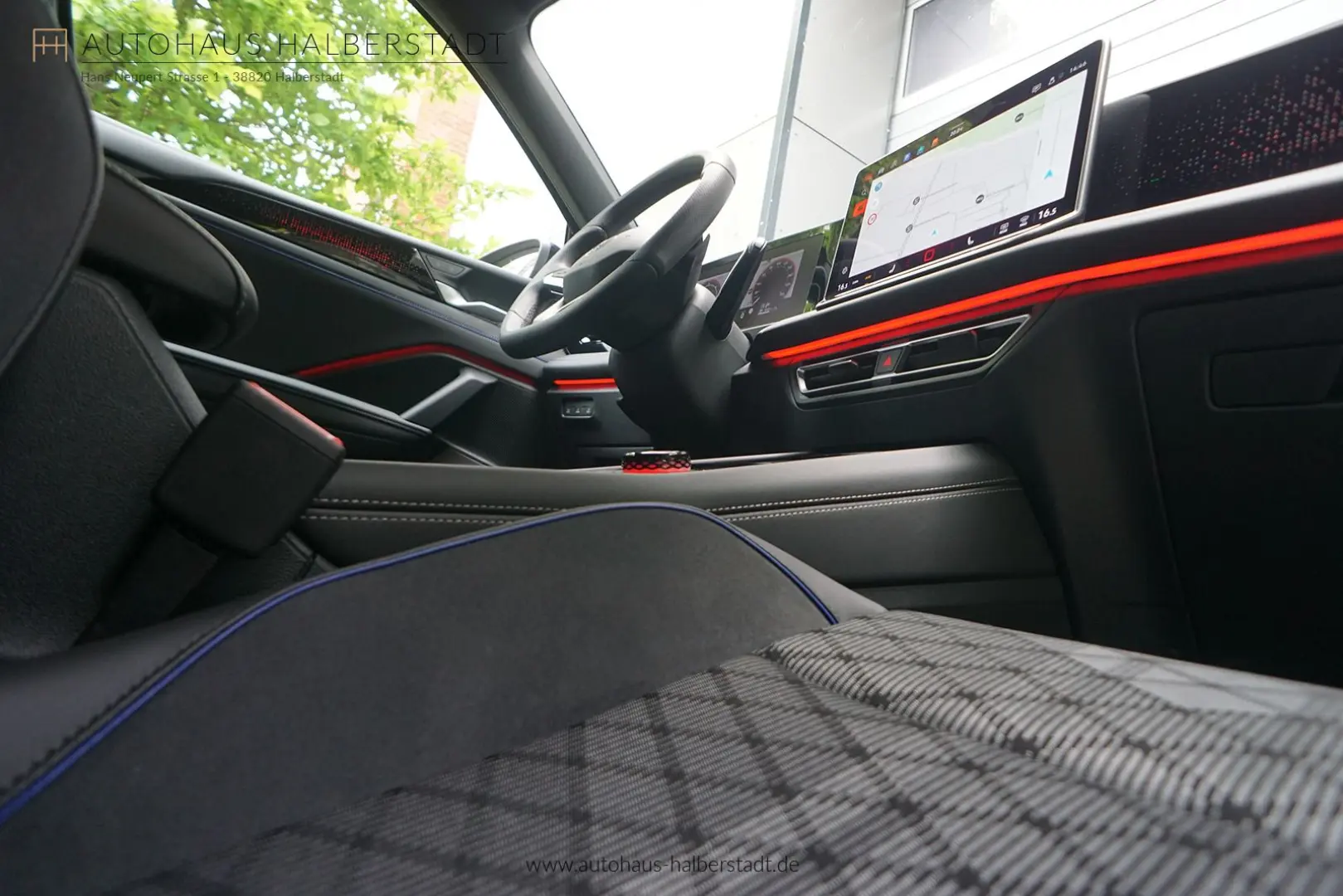Tiguan 2.0 TDI 4MOTION R-Line-Black/AHK/StHz/ACC