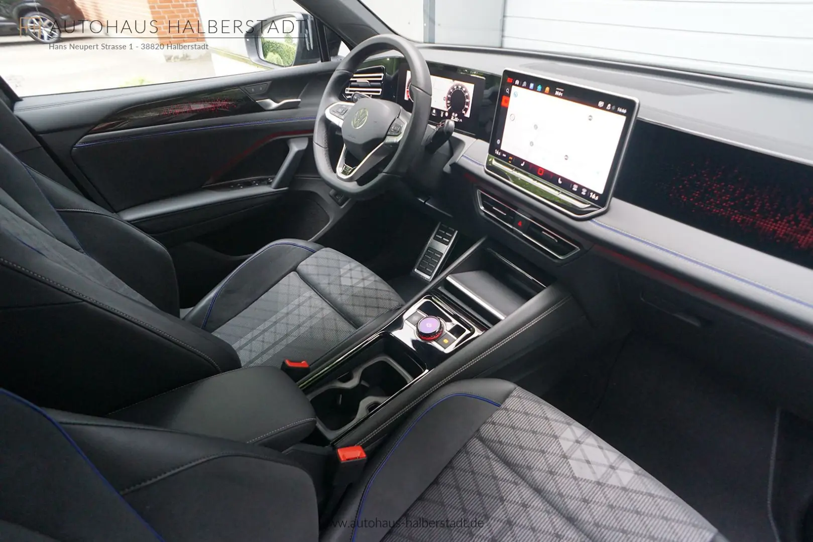 Tiguan 2.0 TDI 4MOTION R-Line-Black/AHK/StHz/ACC