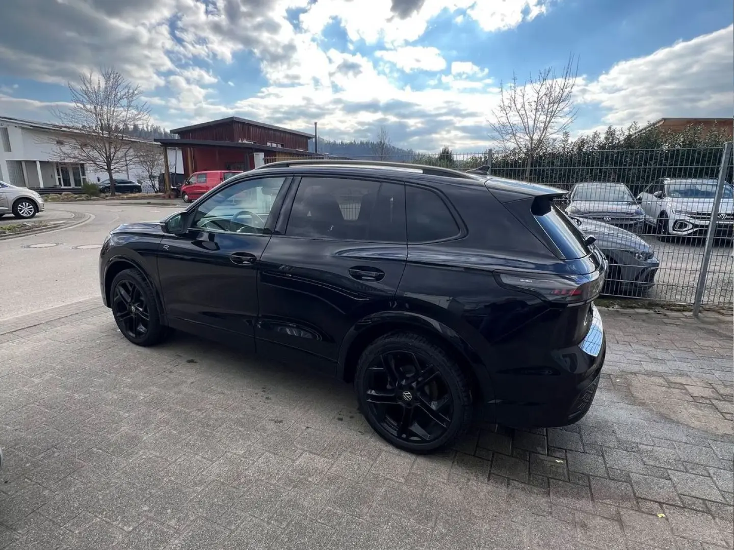 Tiguan TDI-4Mo-R Line-360Kam-Pan
