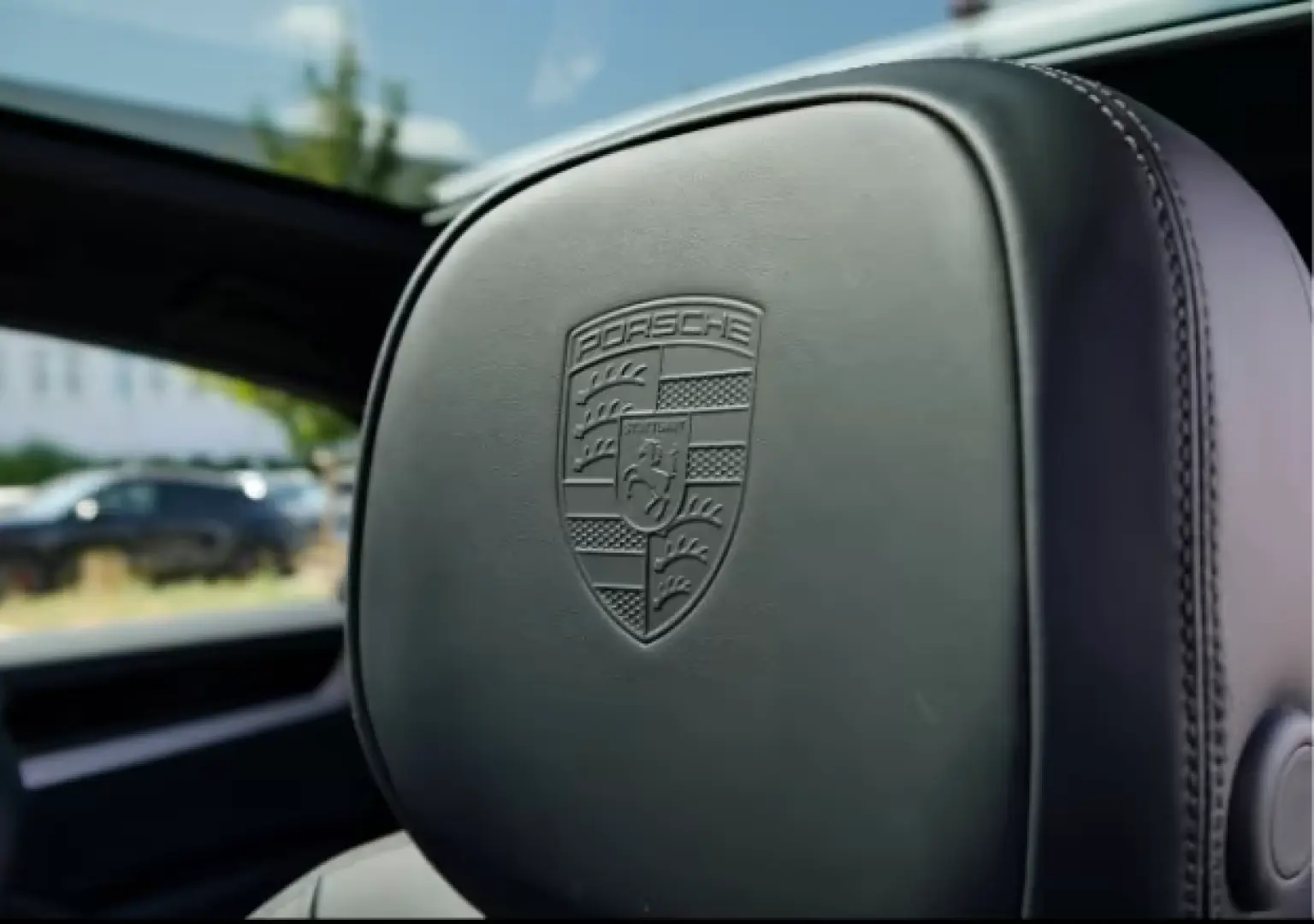 Porsche Cayenne E-Hybrid Coupe*BOSE*AZV*PANO