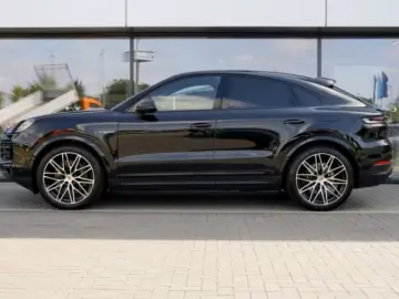 Porsche Cayenne E-Hybrid Coupe*BOSE*AZV*PANO