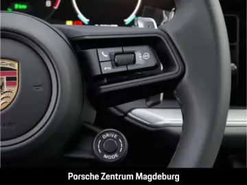 Porsche Cayenne E-Hybrid Coupe*BOSE*AZV*PANO