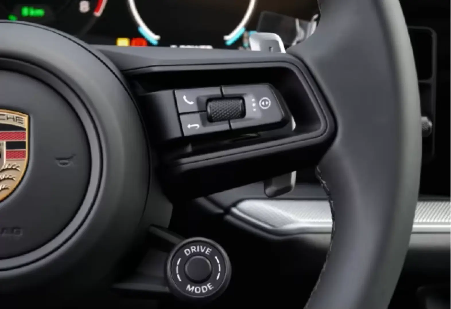 Porsche Cayenne E-Hybrid Coupe*BOSE*AZV*PANO