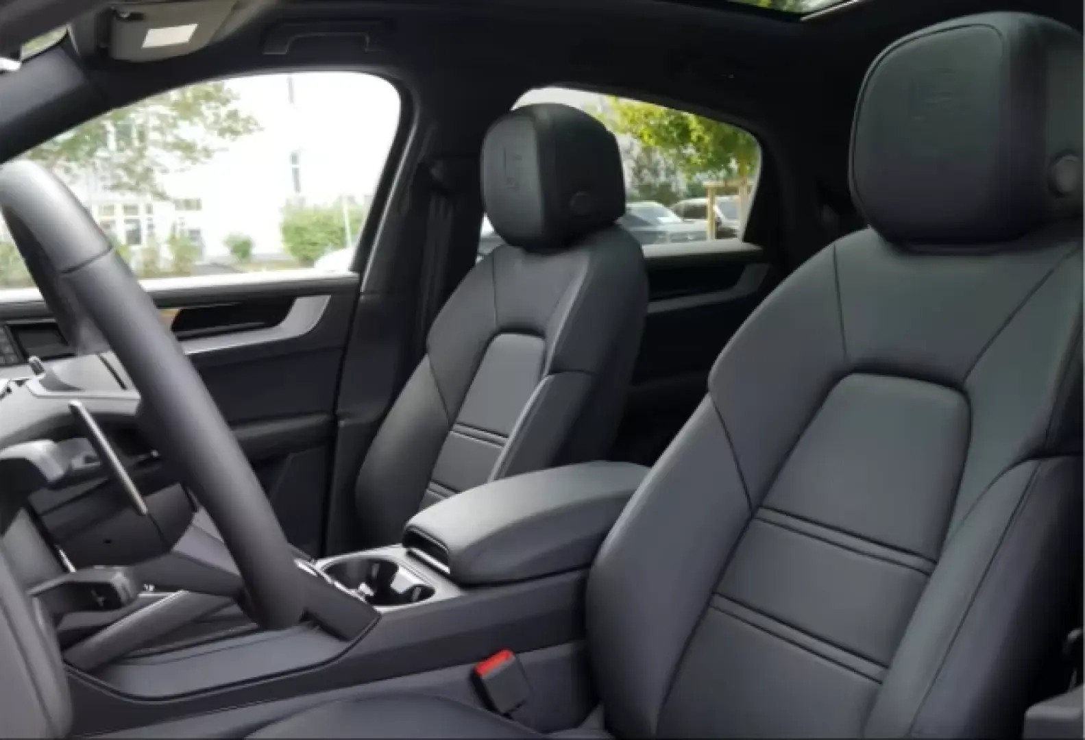 Porsche Cayenne E-Hybrid Coupe*BOSE*AZV*PANO