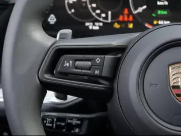 Porsche Cayenne E-Hybrid Coupe*BOSE*AZV*PANO