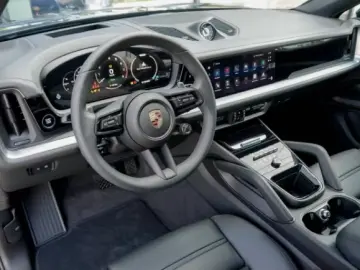 Porsche Cayenne E-Hybrid Coupe*BOSE*AZV*PANO