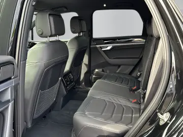 Touareg R-Line 3.0TDI +LUFT+AHK+KAMERA+ASSISTS+