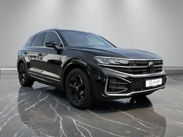 Touareg R-Line 3.0TDI +LUFT+AHK+KAMERA+ASSISTS+