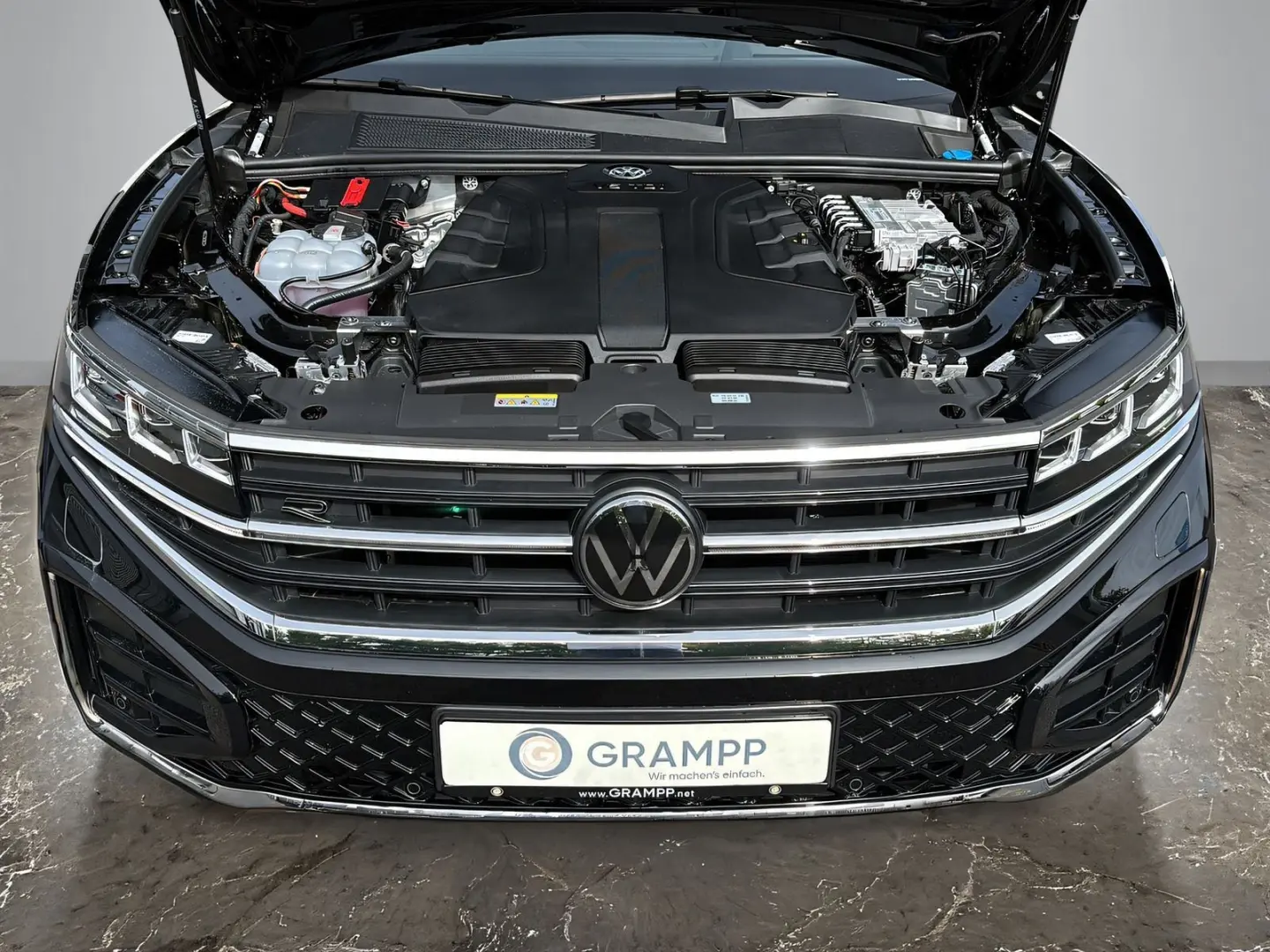 Touareg R-Line 3.0TDI +LUFT+AHK+KAMERA+ASSISTS+