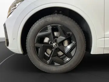 Touareg 3.0 V6 TDI 4M R-Line AHK Matrix LM 19