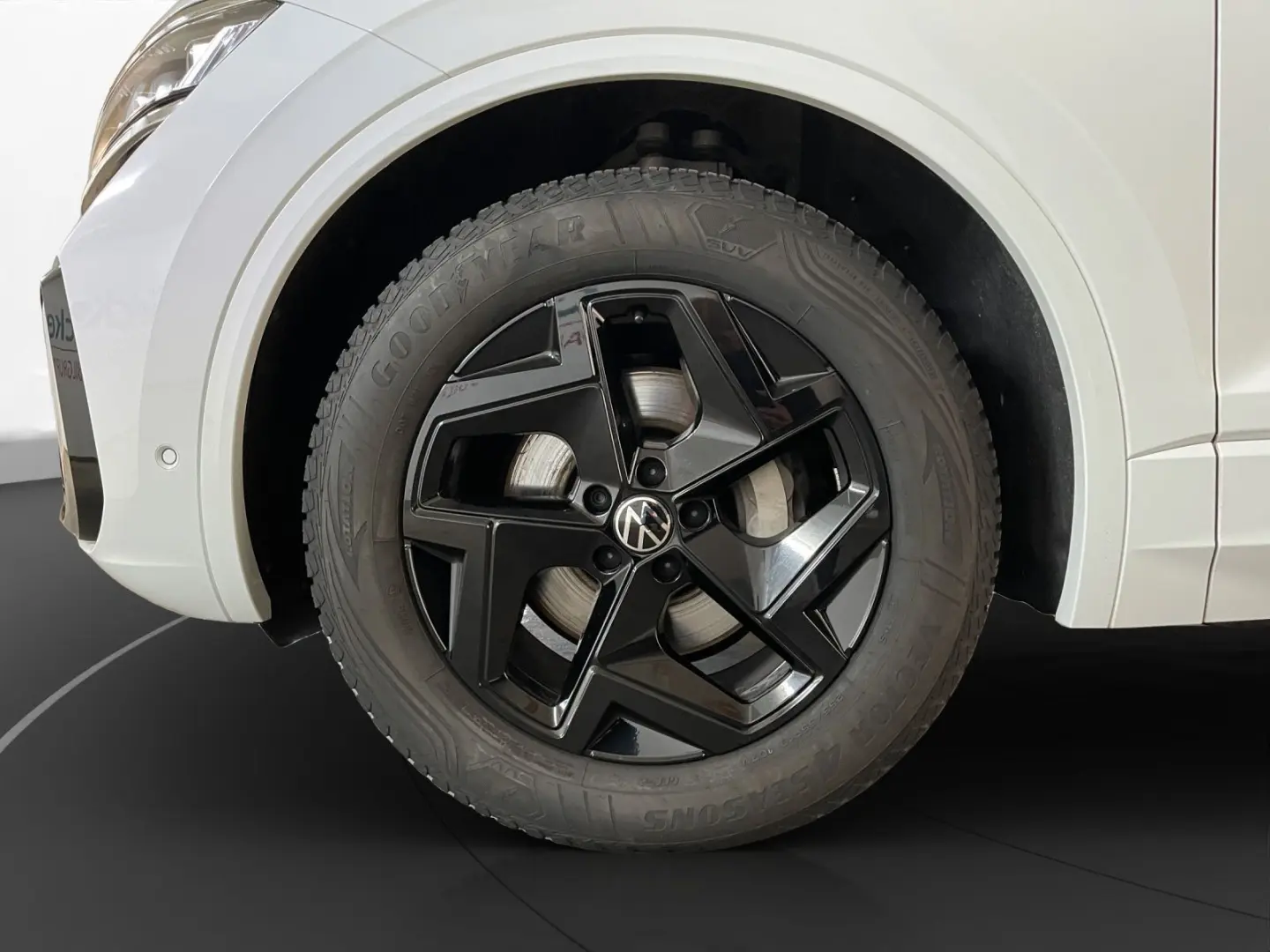 Touareg 3.0 V6 TDI 4M R-Line AHK Matrix LM 19