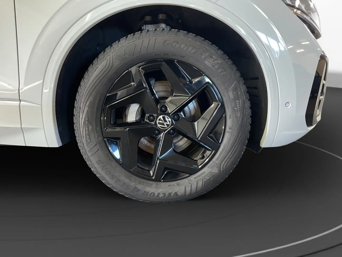 Touareg 3.0 V6 TDI 4M R-Line AHK Matrix LM 19