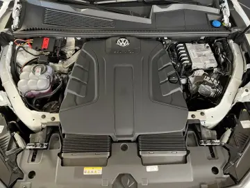 Touareg 3.0 V6 TDI 4M R-Line AHK Matrix LM 19