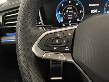 Touareg 3.0 V6 TDI 4M R-Line AHK Matrix LM 19