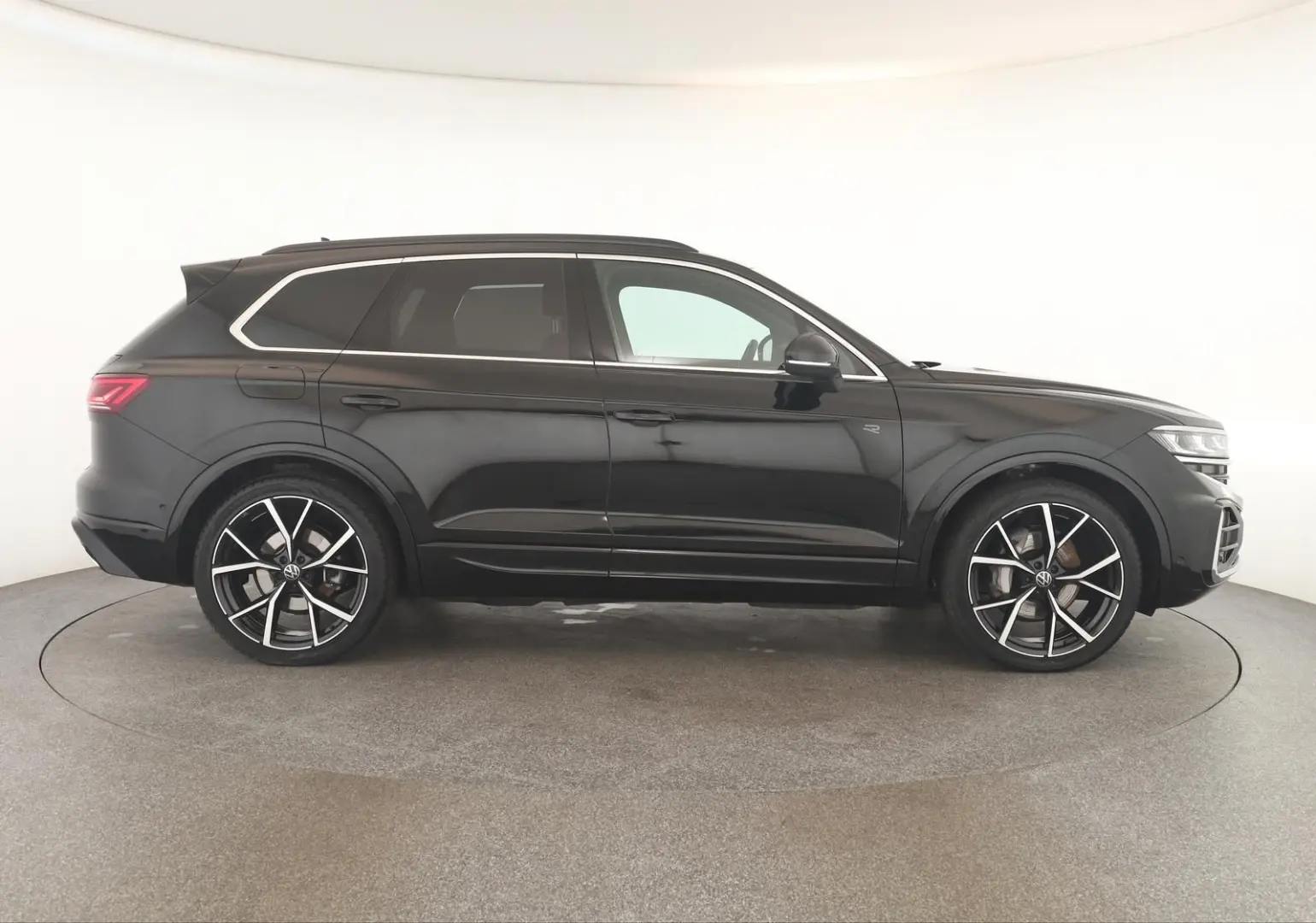 Touareg 3.0 TDI 4M R-Line Leder Pano DCC 22