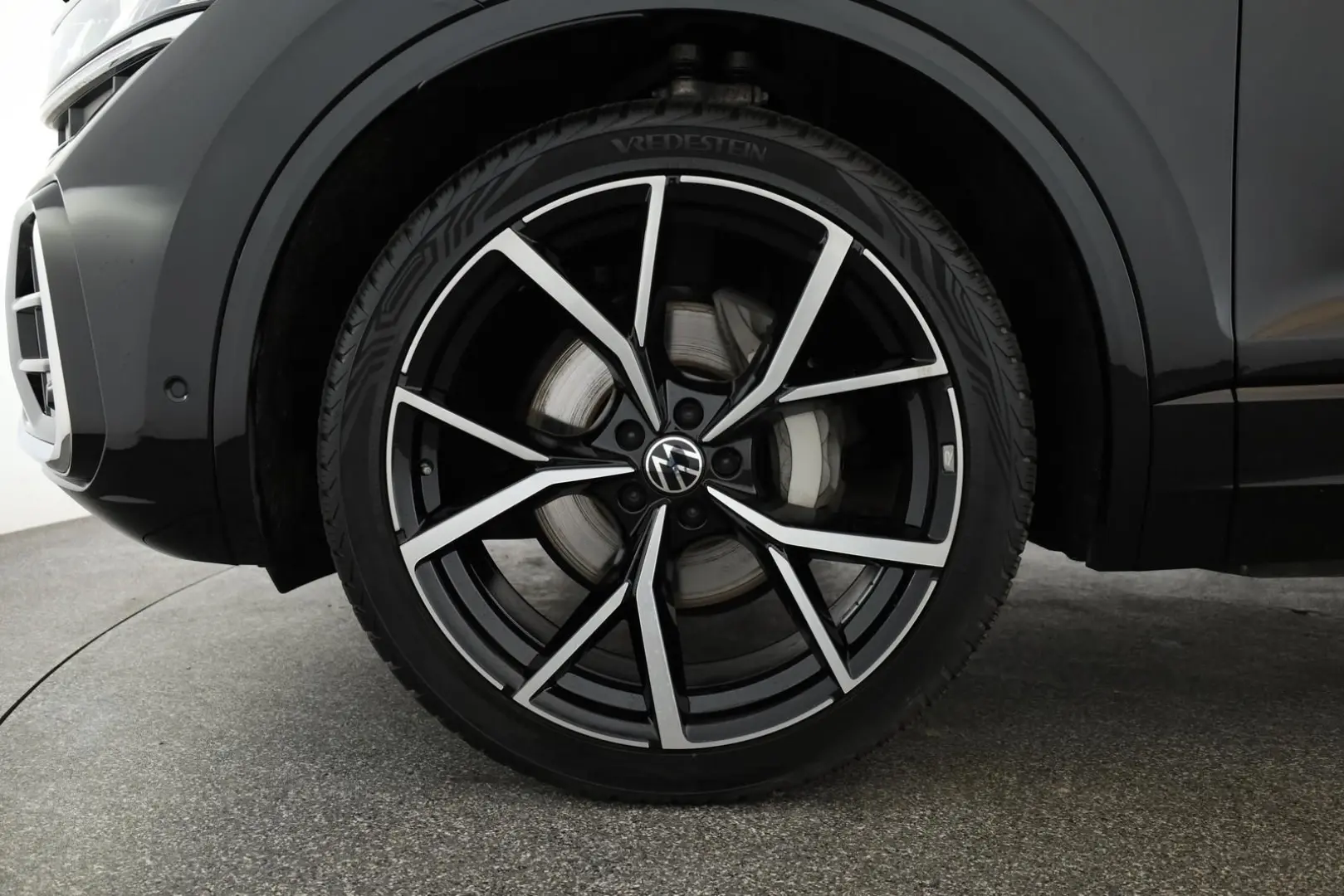 Touareg 3.0 TDI 4M R-Line Leder Pano DCC 22