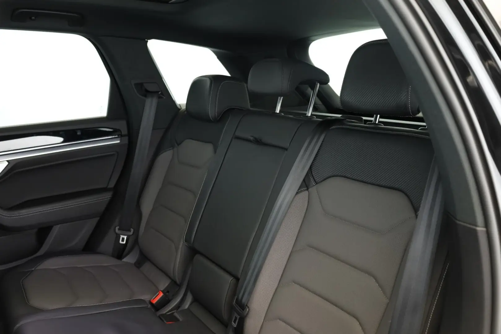 Touareg 3.0 TDI 4M R-Line Leder Pano DCC 22