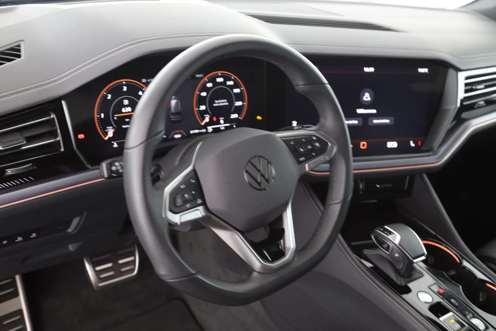 Touareg 3.0 TDI 4MOTION R-Line | LUFT | AHK |
