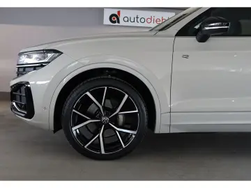 Touareg 3.0 TDI 4M R-Line*Black Style*Standhzg