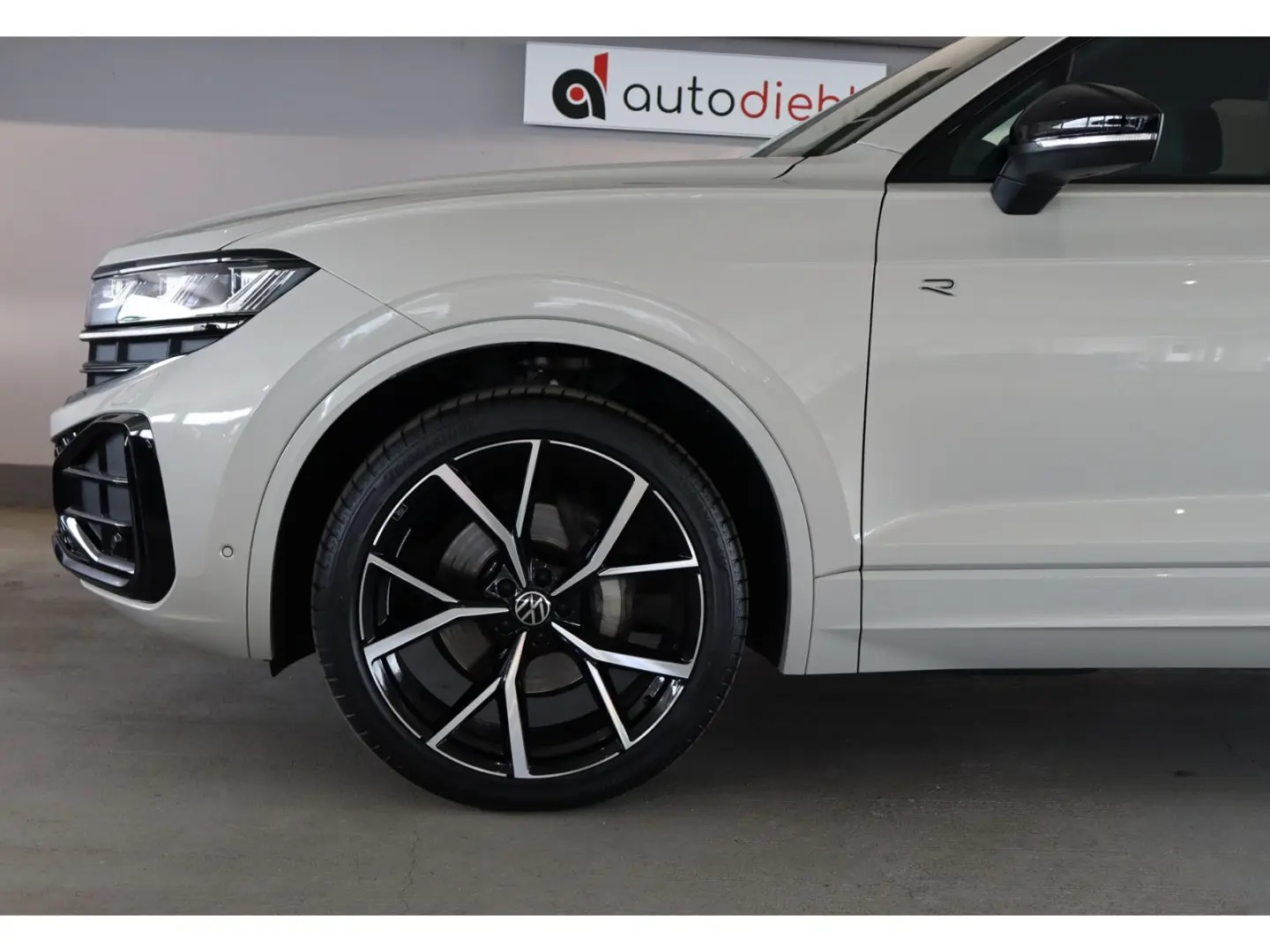 Touareg 3.0 TDI 4M R-Line*Black Style*Standhzg