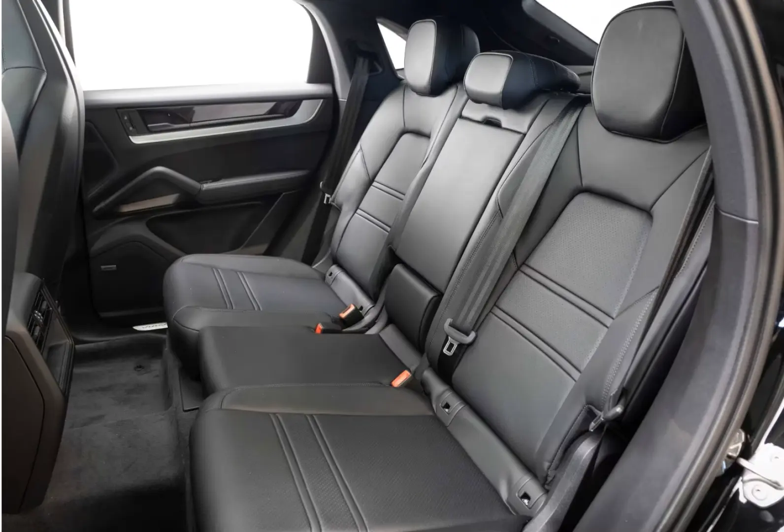Porsche Cayenne E-Hybrid Coupe