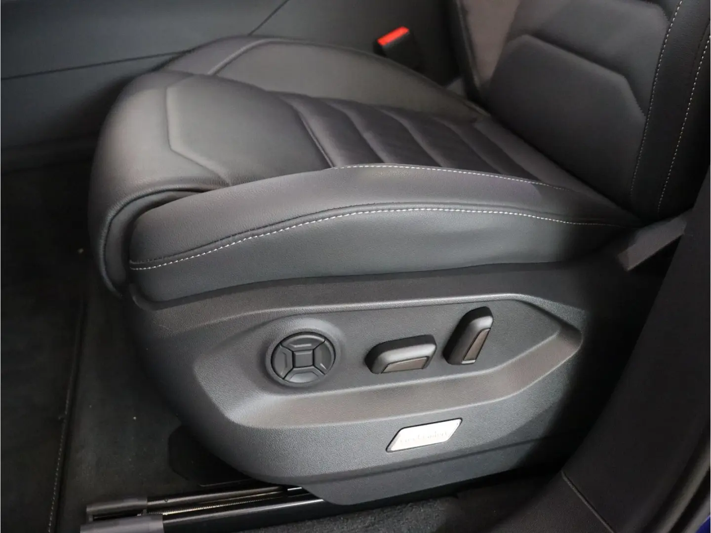 Touareg 3.0 TDI 4M R-Line*Black Style*Standhzg