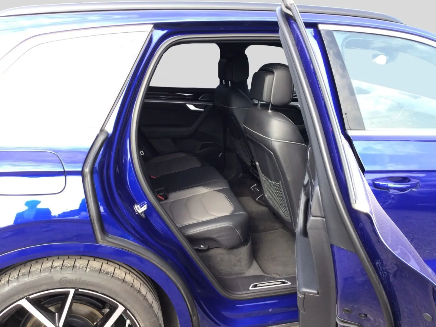 Touareg 3.0 TDI DSG 4M R-LINE NP116 LM22 STHZG D