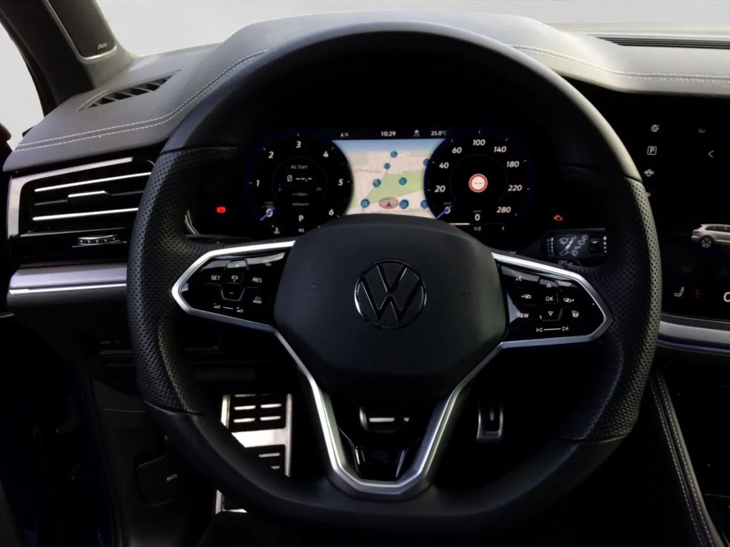 Touareg 3.0 TDI DSG 4M R-LINE NP116 LM22 STHZG D