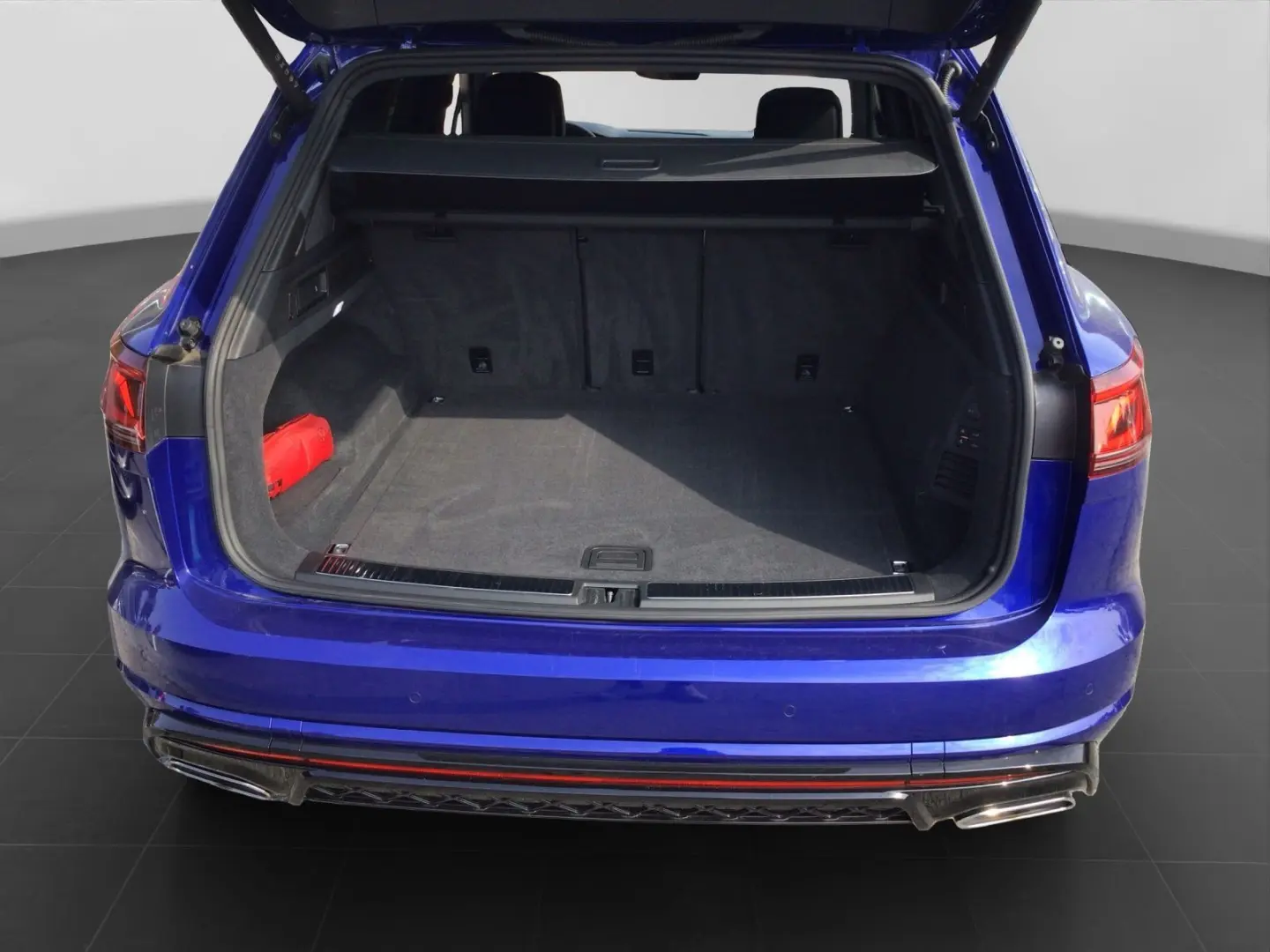 Touareg 3.0 TDI DSG 4M R-LINE NP116 LM22 STHZG D