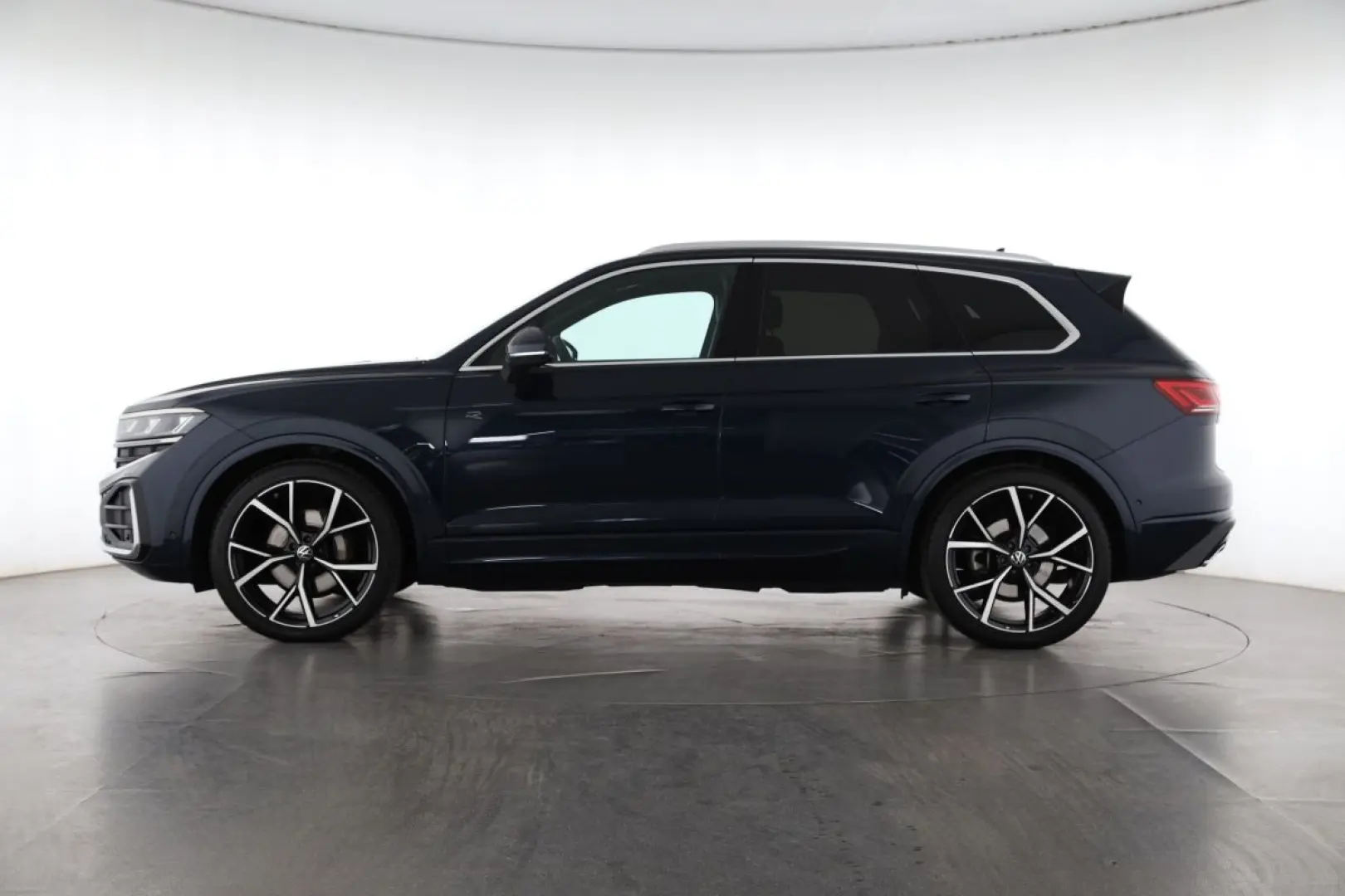 Touareg 3.0 TDI DSG 4MOTION R-Line | PANO | AHK