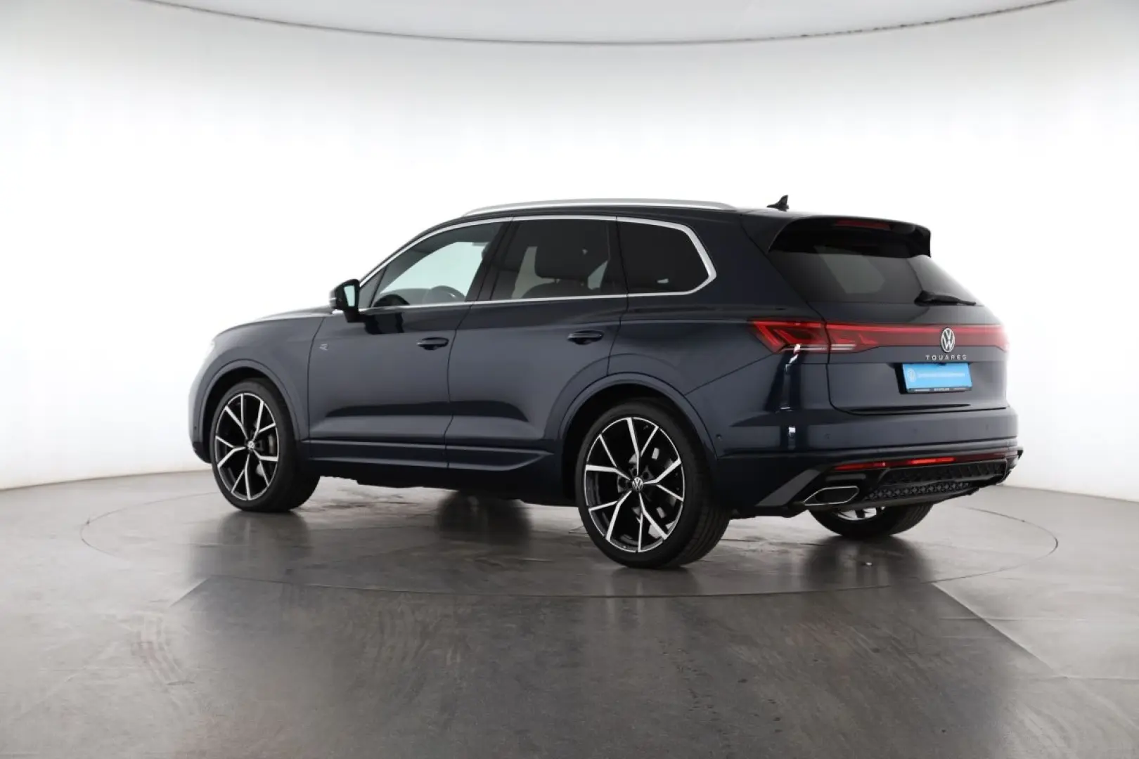 Touareg 3.0 TDI DSG 4MOTION R-Line | PANO | AHK