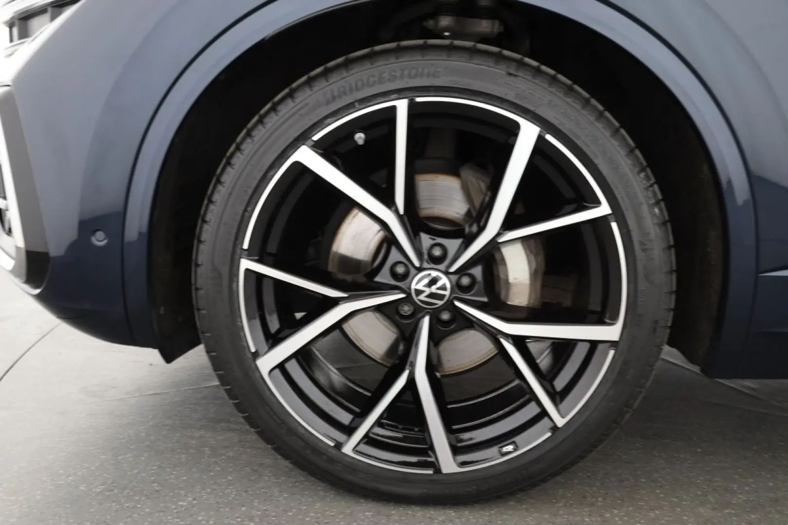 Touareg 3.0 TDI DSG 4MOTION R-Line | PANO | AHK