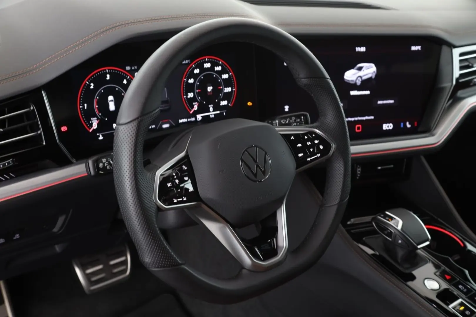 Touareg 3.0 TDI DSG 4MOTION R-Line | PANO | AHK