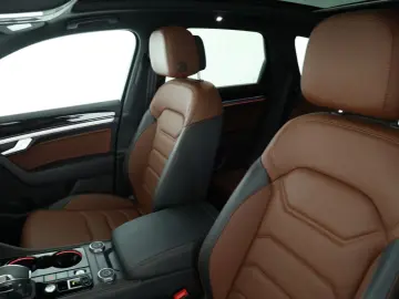 Touareg 3.0 TDI DSG 4MOTION R-Line | PANO | AHK