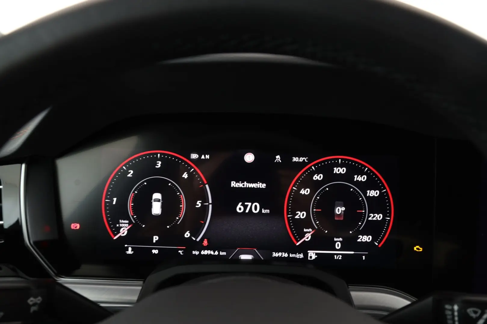 Touareg 3.0 TDI DSG 4MOTION R-Line | PANO | AHK