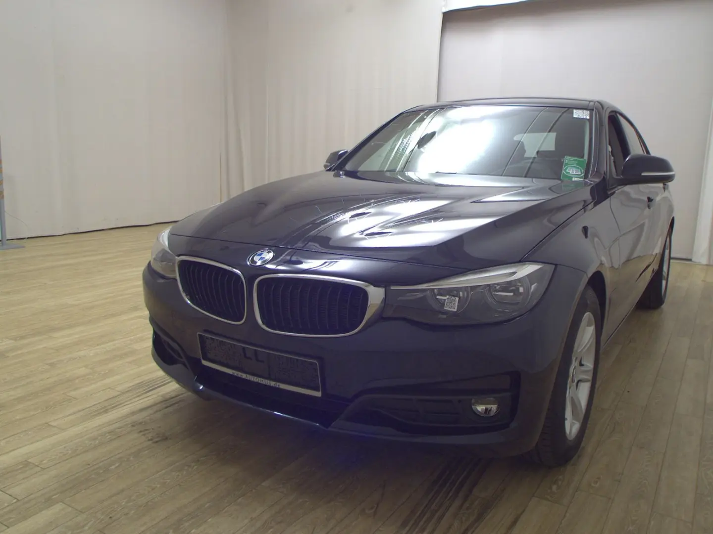 320 GT Navi LED HuD PDC Shz