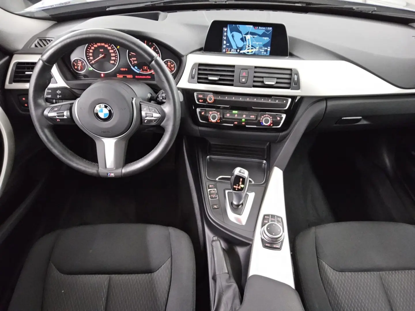 320 GT Navi LED HuD PDC Shz