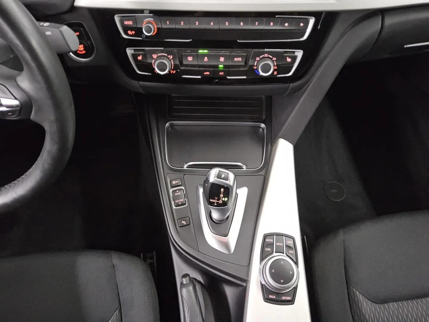 320 GT Navi LED HuD PDC Shz